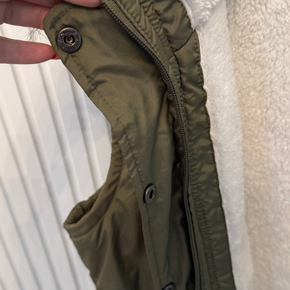 Olive Green Hooded Vest with Faux Fur Trim - Picture 8 of 10